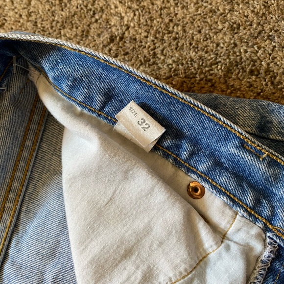 Blue Washed High-Waisted Denim Jean - Picture 3 of 3